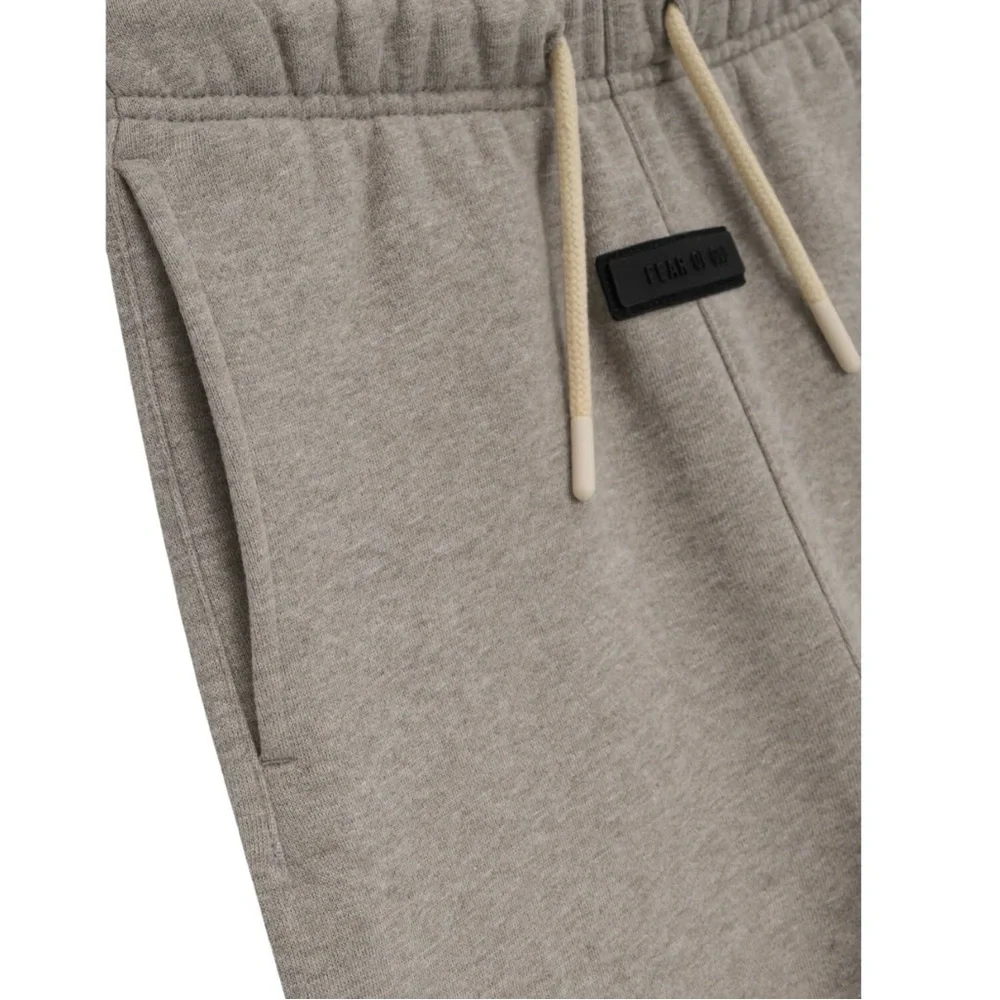 ✨ ESSENTIALS ✨ Kids Classic Fleece Sweatpants Joggers Size 10 (Could fit 8) - Picture 4 of 14